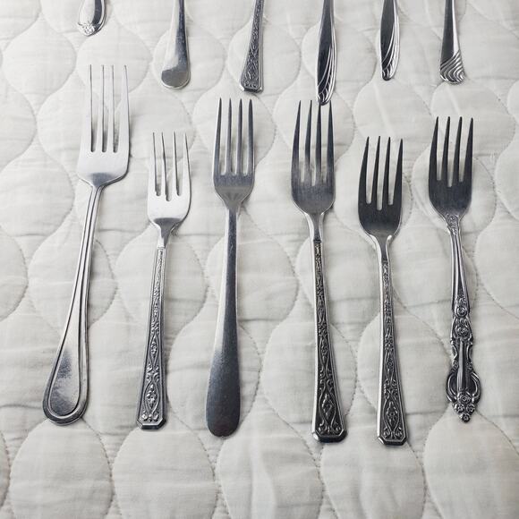 Lot of Silverware 40PCS Knife Spoon Fork Stainless Steel Kitchenware Many Brands - Picture 4 of 16